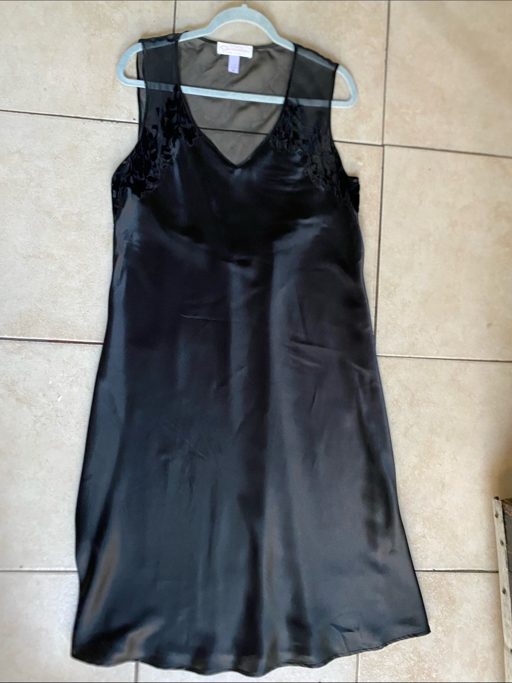 Oscar de la Renta Black Satin with Floral Lace Yoke - Picture 3 of 13